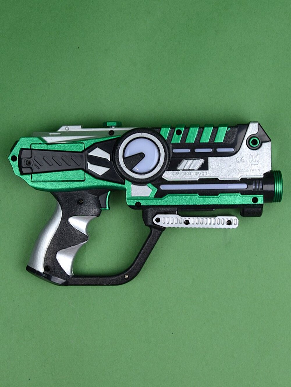 Light Up Noisemaking Toy SciFi Blaster Gun Black Green Silver Alien Costume Prop